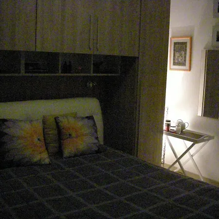 Stanza Luminosa Guest house Verona